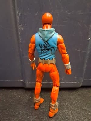 Marvel Legends Scarlet Spider 6" Figure Ben Reilly Spider-Man Retro Vintage - Thumbnail 4