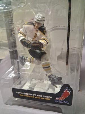 2000 McFarlane Sports Picks NHLPA Series 1 ROY BOURQUE Action Figure NEW NIP f4 - Thumbnail 3