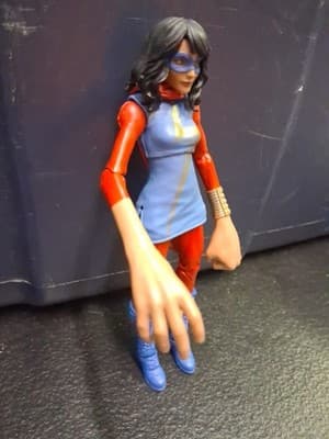 Marvel Legends Abomination Wave MS. MARVEL KAMALA KHAN 6" LOOSE Action Figure - Thumbnail 2