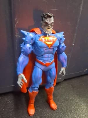 DC Mattel Multiverse Figure Superman Doomed 6" - Thumbnail 2