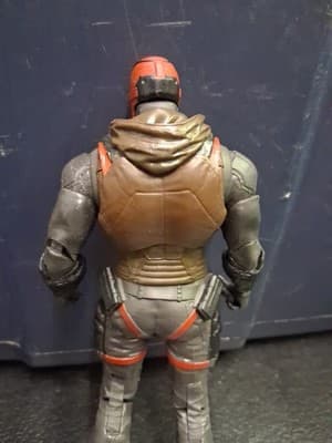 McFarlane DC Multiverse Red Hood Jason Todd Gotham Knights 7” Action Figure - Thumbnail 6