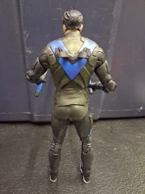 Gotham Knights Nightwing Action Figure DC McFarlane Toys 7 Inches Tall - Thumbnail 5