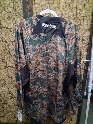 Boston Bruins Men's 2XL 2014 Veteran's Day Reebok Camo Practice Jersey - Thumbnail 6