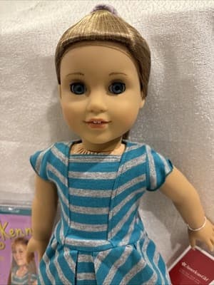Mckenna American Girl Excellent Condition w/ Original Box, book, accessories - Thumbnail 2
