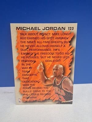 96-97 Fleer Michael Jordan Hardwood Leader - Thumbnail 2