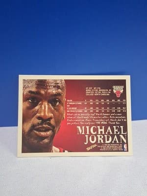 1998 Skybox Michael Jordan NBA Hoops Bulls - Thumbnail 2
