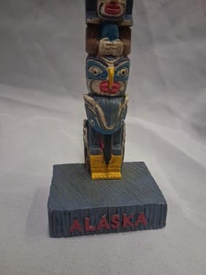 ALASKA Totem Pole Mid Century Vintage 6” Resin Northwestern Tribal Painted ACE - Thumbnail 3