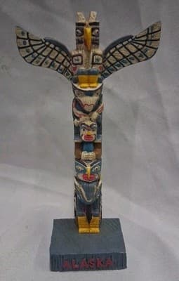 ALASKA Totem Pole Mid Century Vintage 6” Resin Northwestern Tribal Painted ACE