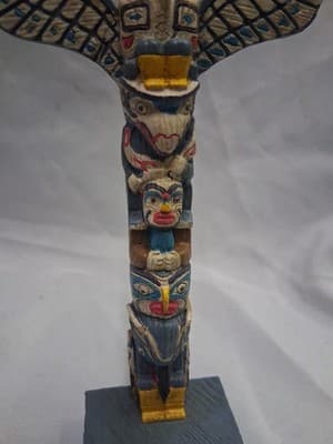 ALASKA Totem Pole Mid Century Vintage 6” Resin Northwestern Tribal Painted ACE - Thumbnail 4
