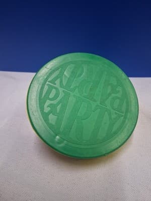 Vintage Party Noisemaker – rotate for classic clicking sound Yellow - Thumbnail 3