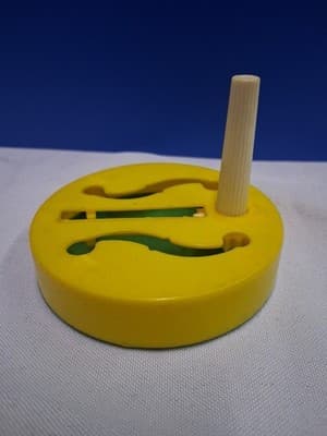 Vintage Party Noisemaker – rotate for classic clicking sound Yellow - Thumbnail 2