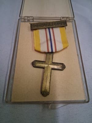 Catholic Committee Scout Award For Religious Service with Original Case Vintage - Thumbnail 7