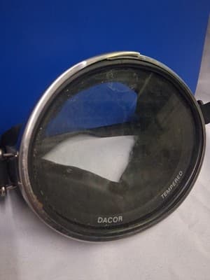 Vintage 1960s Dacor Scuba Snorkel Dive Mask - Thumbnail 3