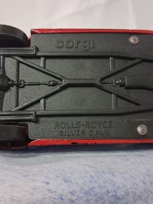 Corgi 13cm Long Diecast 814 - 1952 Rolls Royce Silver Dawn - Red/Black 🇬🇧 - Thumbnail 8