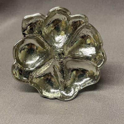 Vintage Enamel and Rhinestone Ring Holder - Flower Shape - Excellent Condition - Thumbnail 3