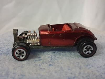 Johnny Lightning Topper Redline ‘32 Ford Roadster Rumble Seat Red Die-cast 1:64 - Thumbnail 4