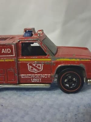 Hot Wheels Redline 1974 Emergency Unit 50 Truck Firstaid Oxygen Vintage - Thumbnail 3