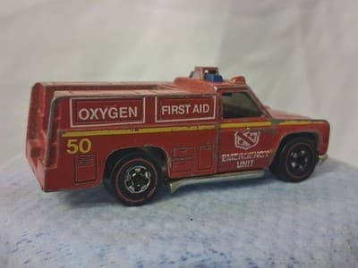 Hot Wheels Redline 1974 Emergency Unit 50 Truck Firstaid Oxygen Vintage - Thumbnail 2