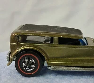 1969 Hot Wheels Redline The Demon Light Lime Green Pull W Badge 🔥 - Thumbnail 3