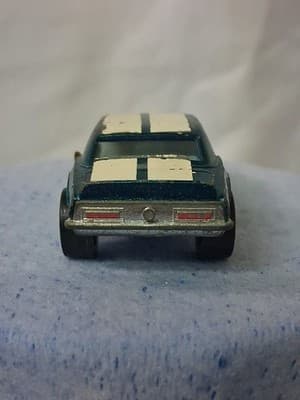 Hot Wheels Original Redline Aqua Exterior White Interior "Heavy Chevy" Hong Kong - Thumbnail 3