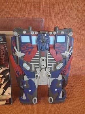 TRANSFORMERS 2 DVD Set Special Edition Optimus Prime Transforming Case - Thumbnail 2