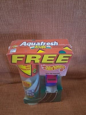 Hot Wheels Aquafresh Kids Toothpaste 4WD Rescue Pick Up Truck Blue/Pink - NIB - Thumbnail 2