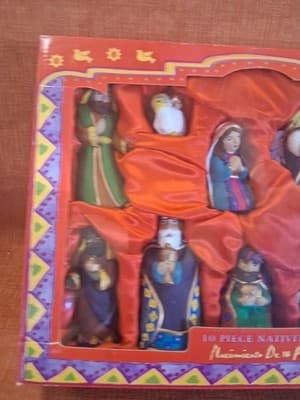 Feliz Navidad Nativity Scene Set 10 Piece Christmas Holiday Spanish Hispanic - Thumbnail 2