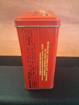 Vintage 1997 EMPTY Whitman's BATMAN Suprise Tin - Thumbnail 6