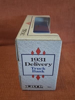 ERTL TRUE VALUE 10TH ANNIVERSARY 1931 DELIVERY LOCKING COIN BANK #9501 - Thumbnail 4