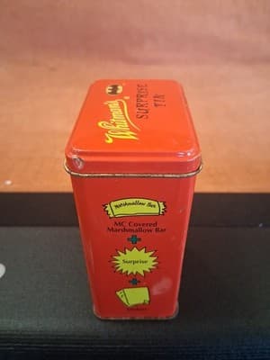 Vintage 1997 EMPTY Whitman's BATMAN Suprise Tin - Thumbnail 2
