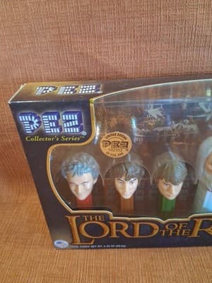 The Lord of the Rings PEZ Collector's Series Limited Edition Set - NEW IN BOX - Thumbnail 2