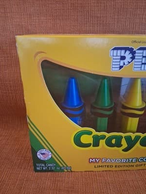 Crayola PEZ My Favorite Color Gift Set Crayon Dispensers Box - Thumbnail 2