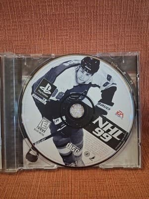 NHL 99 Sony PlayStation PS1 EA Sports Hockey Black Label Complete w/Manual - Thumbnail 3