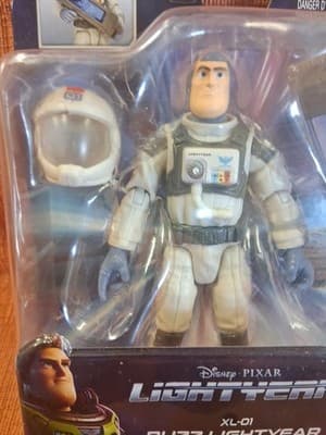 Disney Pixar's Lightyear~BUZZ LIGHTYEAR XL-01 Figure~Mattel~New In Package!!! - Thumbnail 2