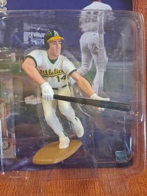 VINTAGE 1999 HASBRO STARTING LINEUP BEN GRIEVE - Thumbnail 2