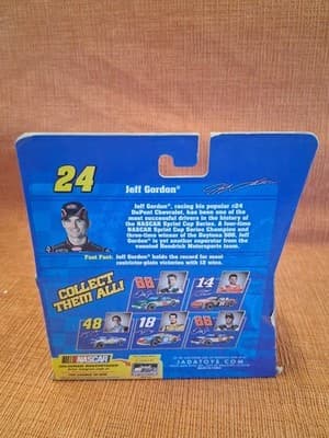 Jeff Gordon Motorized Pull-Back Car - Thumbnail 4