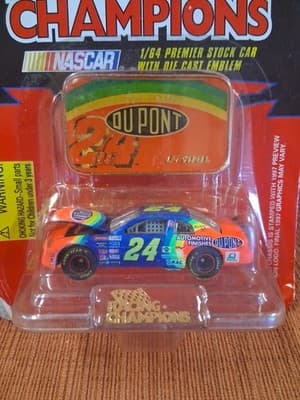 RACING CHAMPIONS 1:64 Diecast 1997 CHEVY MONTE CARLO #24 Jeff Gordon w/ Emblem - Thumbnail 2