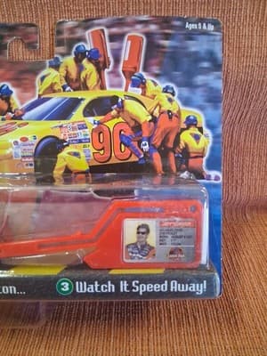Toy Biz NASCAR Jeff Gordon #24 1:64 Ignition Racer New In Box - Thumbnail 3