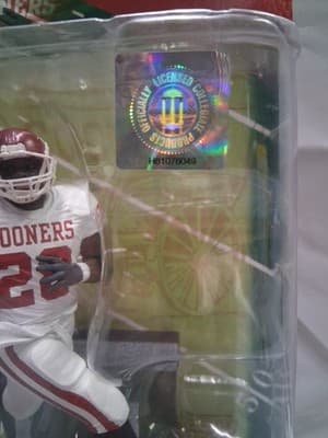 McFarlane College Football Adrian Peterson Oklahoma Sooners CHASE VARIANT Figure - Thumbnail 3