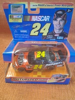 Jeff Gordon Motorized Pull-Back Car - Thumbnail 3