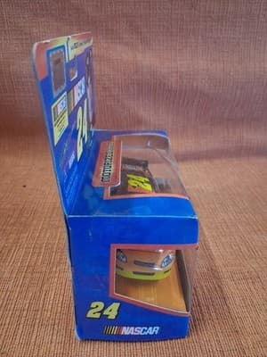 Jeff Gordon Motorized Pull-Back Car - Thumbnail 2