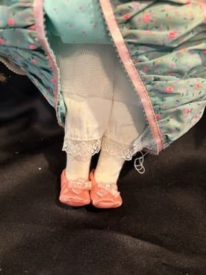 VTG Gorham Porcelain Musical Doll Rapunzel “Moonlight Serenade” Fondest Memories - Thumbnail 5