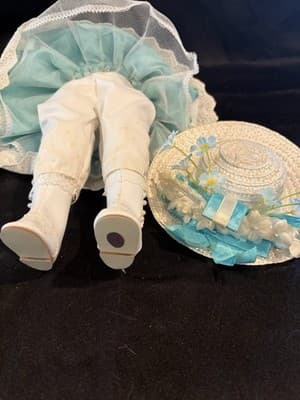 Gorham Fondest Memories POLLYANA Doll VT815 "OH WHAT A BEAUTIFUL MORNING" - Thumbnail 7