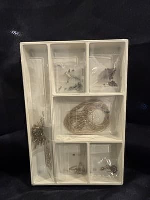 Endeavor 1:80 Museum Quality Ship Model Kit By Amati - Thumbnail 4