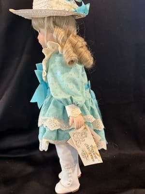 Gorham Fondest Memories POLLYANA Doll VT815 "OH WHAT A BEAUTIFUL MORNING" - Thumbnail 4