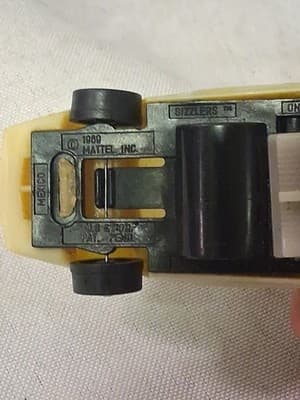 Vintage 1969 Mattel Hot Wheels Sizzlers Redline Revin Heaven Hot Gold Untested - Thumbnail 8