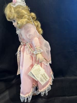 Cinderella Gorham Porcelain Musical Doll Fondest Memories Disney Character - Thumbnail 4