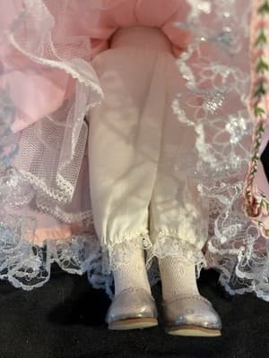Cinderella Gorham Porcelain Musical Doll Fondest Memories Disney Character - Thumbnail 5