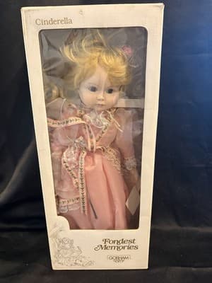 Cinderella Gorham Porcelain Musical Doll Fondest Memories Disney Character - Thumbnail 7