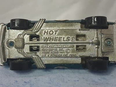 Hot Wheels Original Redline Aqua Paint White Interior "Heavy Chevy" Hong Kong - Thumbnail 8